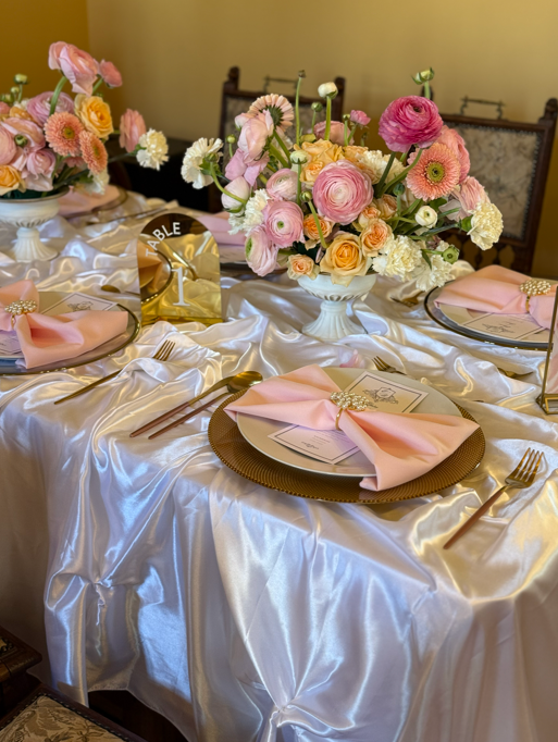Heiraten mit Schafen im Hintergrund